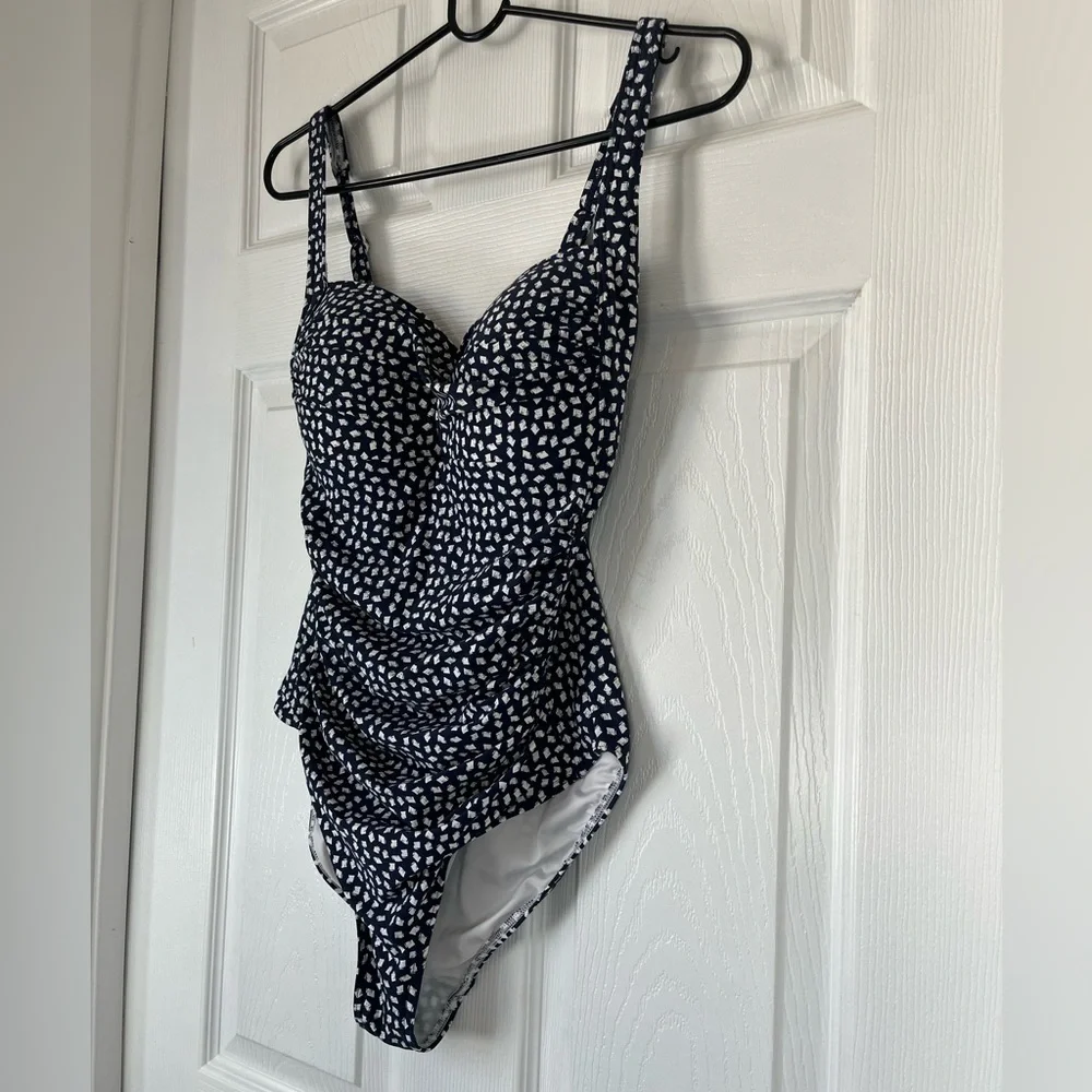 Nip Tuck One Piece Swimsuit Navy Blue Size 8